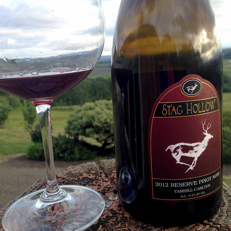 Close up of the Stag Hollow 2012 Reserve Pinot Noir label